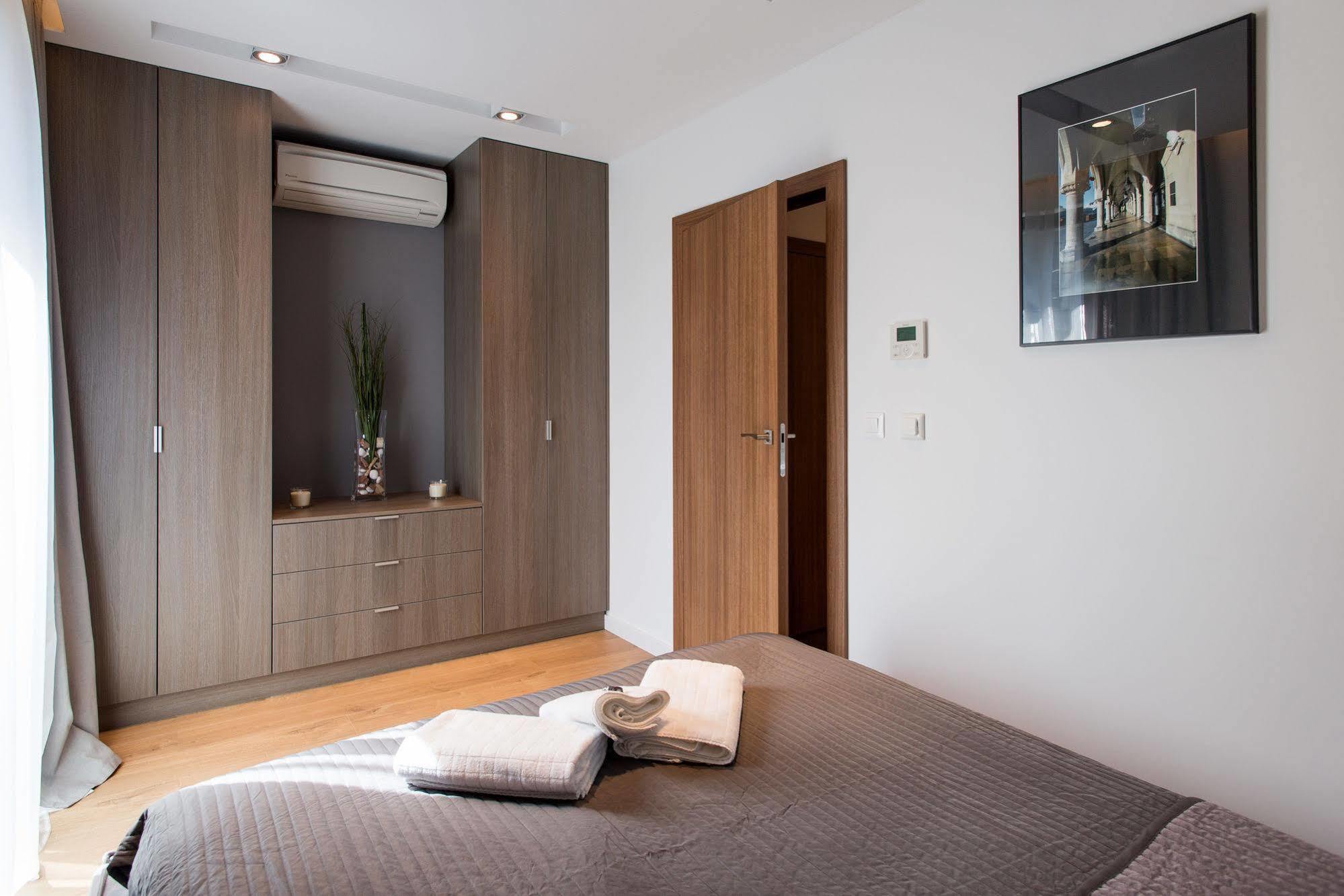 Modern Apartment By Wawel Castle Kraków Eksteriør billede