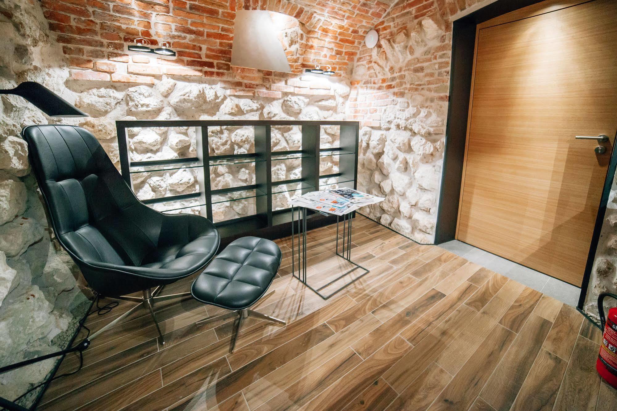 Modern Apartment By Wawel Castle Kraków Eksteriør billede